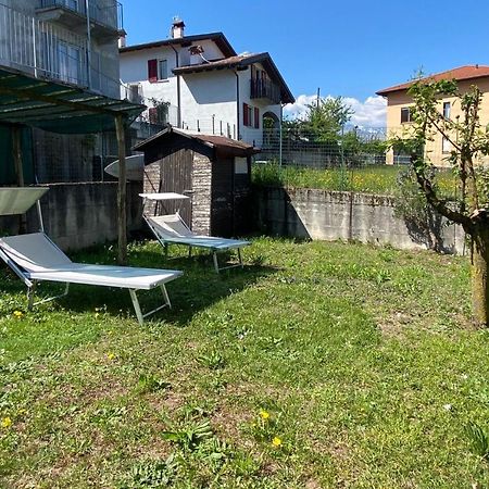 The Children Smile- With Private Garden Apartment Colico Exterior photo
