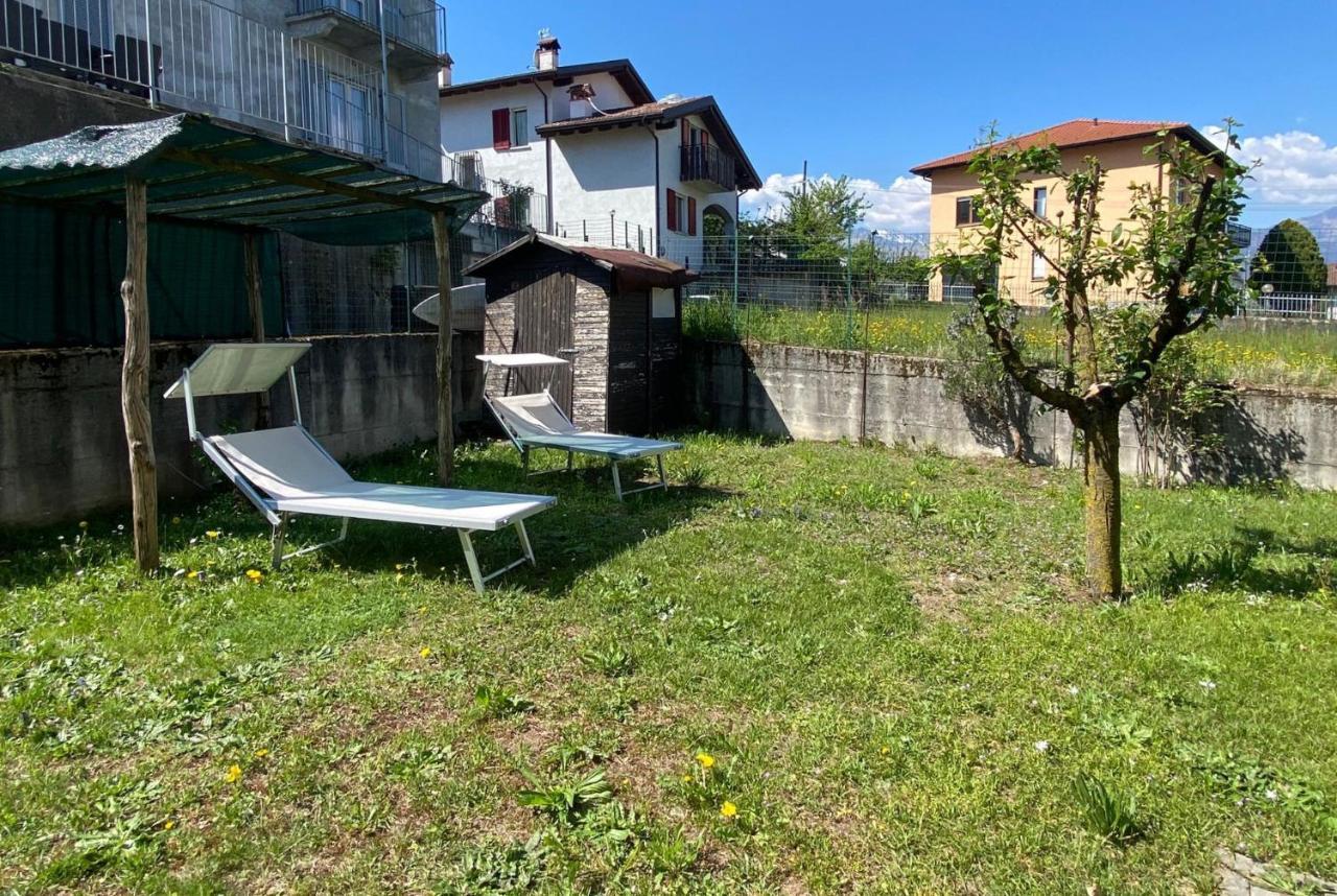 The Children Smile- With Private Garden Apartment Colico Exterior photo