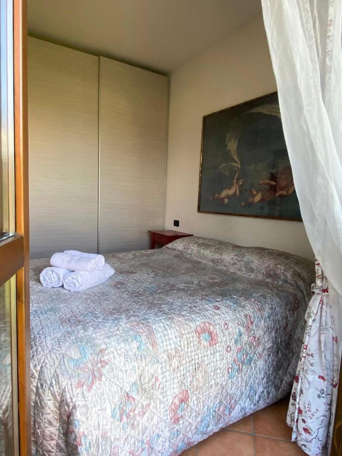 The Children Smile- With Private Garden Apartment Colico Exterior photo